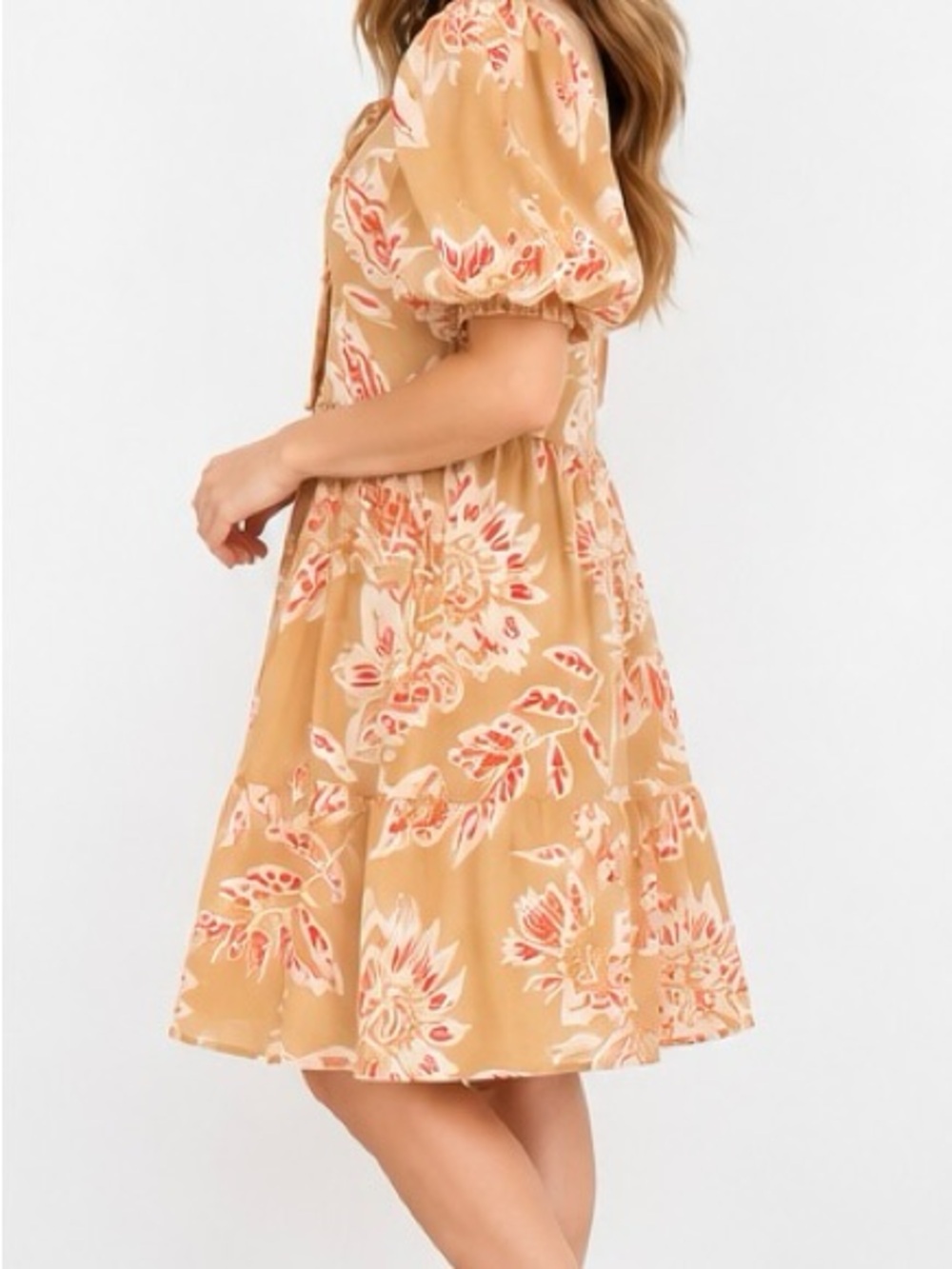 Easel Floral Tiered Mini Skirt in Taupe cream coral Floral